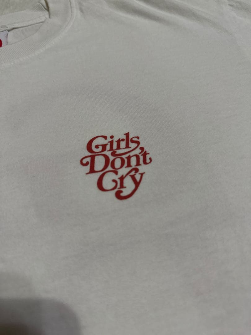 Girls Don't Cry ホワイト Tシャツ