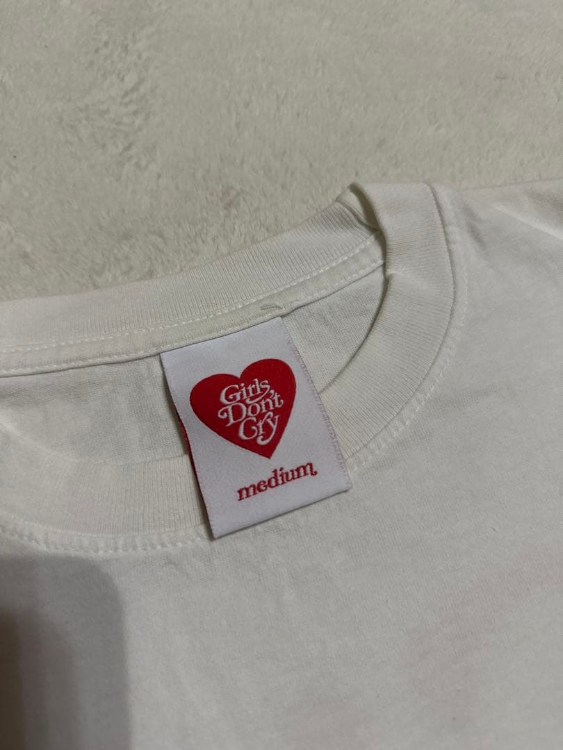 Girls Don't Cry ホワイト Tシャツ
