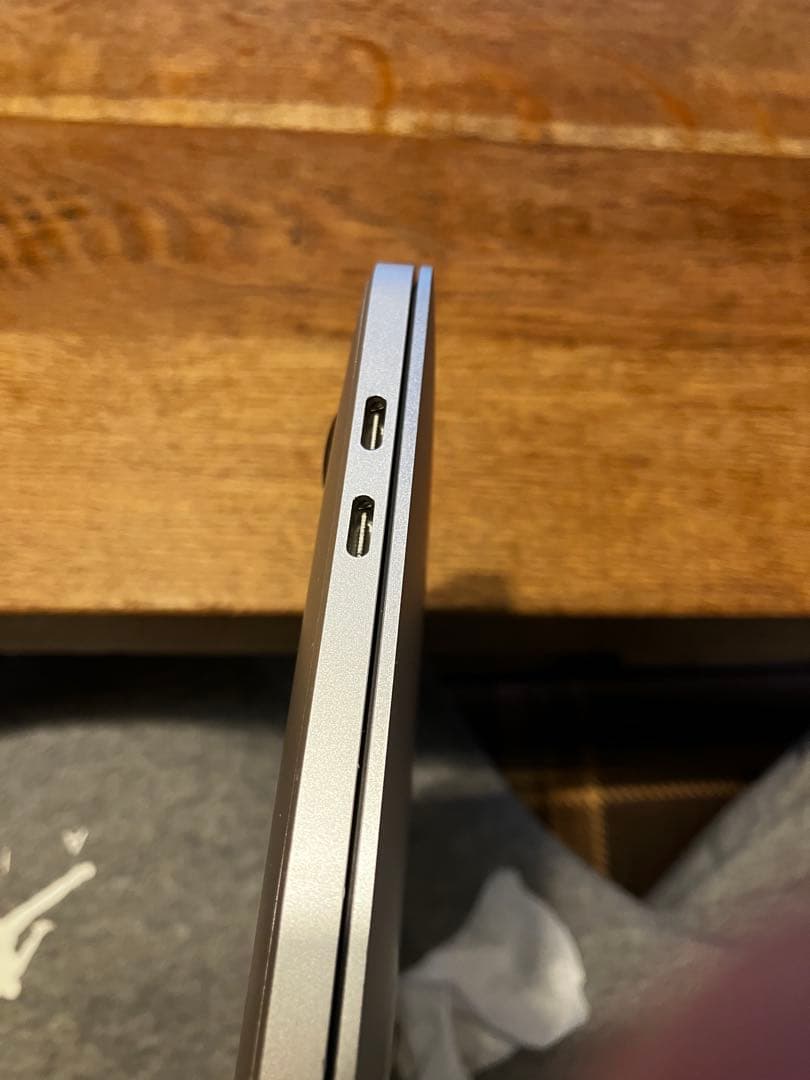 美品⭐︎MacBook Pro 2020 箱・クリアカバー付