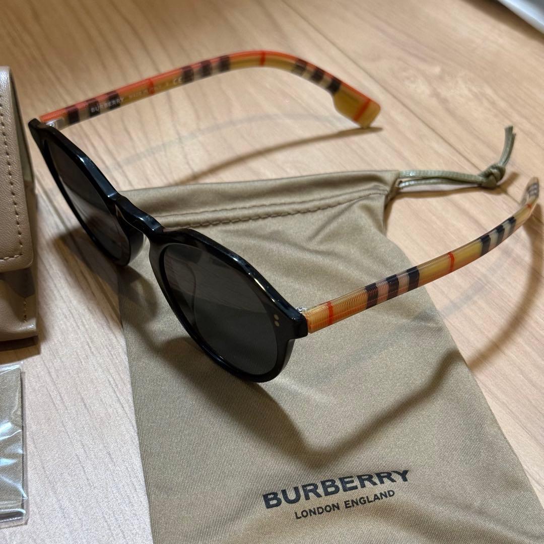 バーバリー　Burberry サングラス