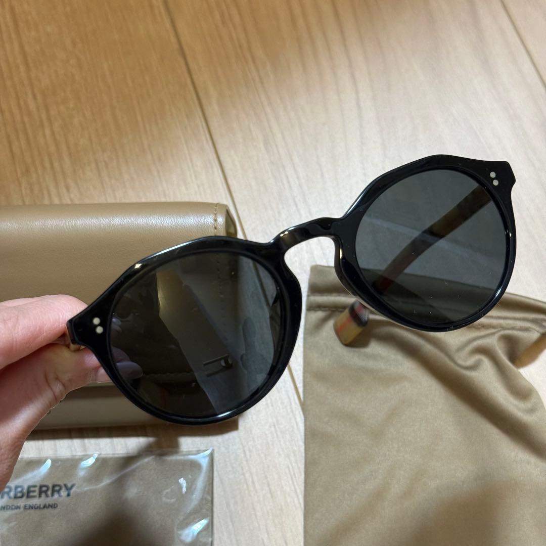 バーバリー　Burberry サングラス