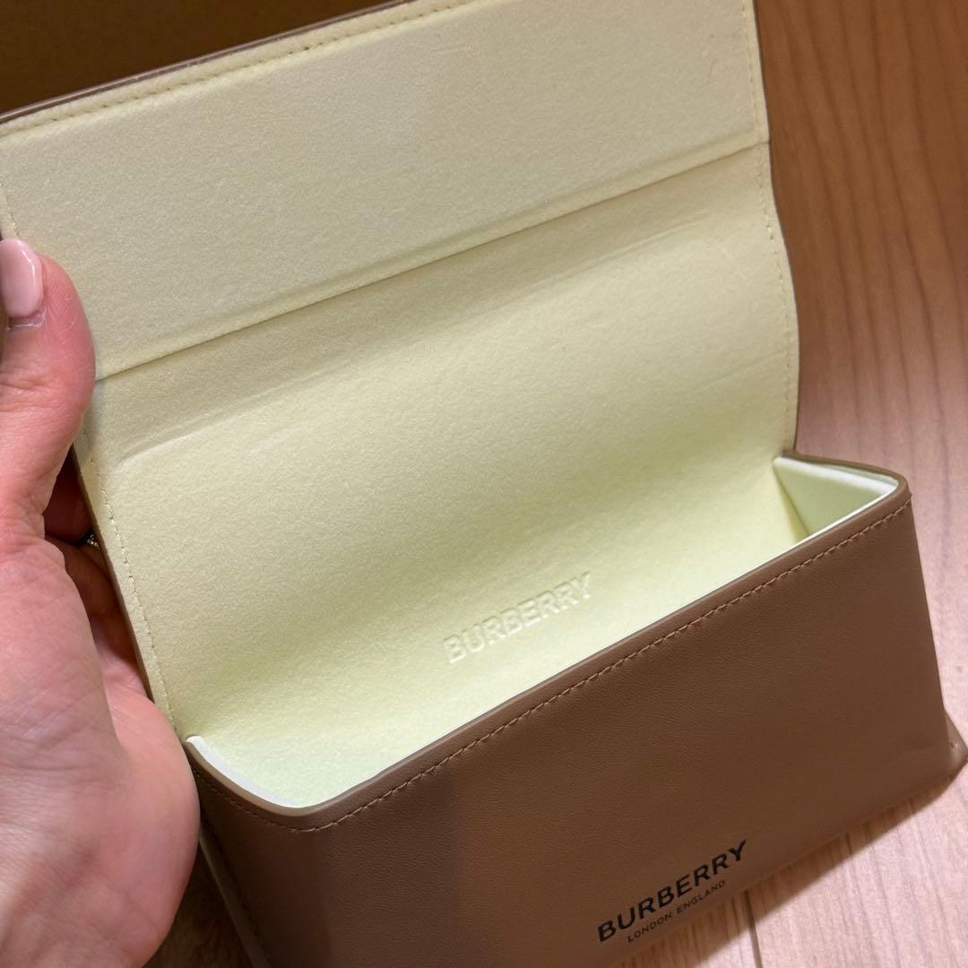 バーバリー　Burberry サングラス