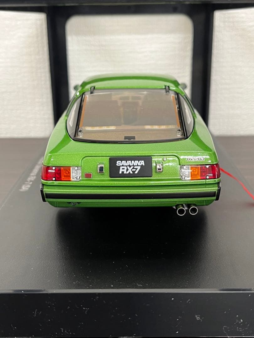オートアート1/18マツダ サバンナRX-7 (SA) グリーン
