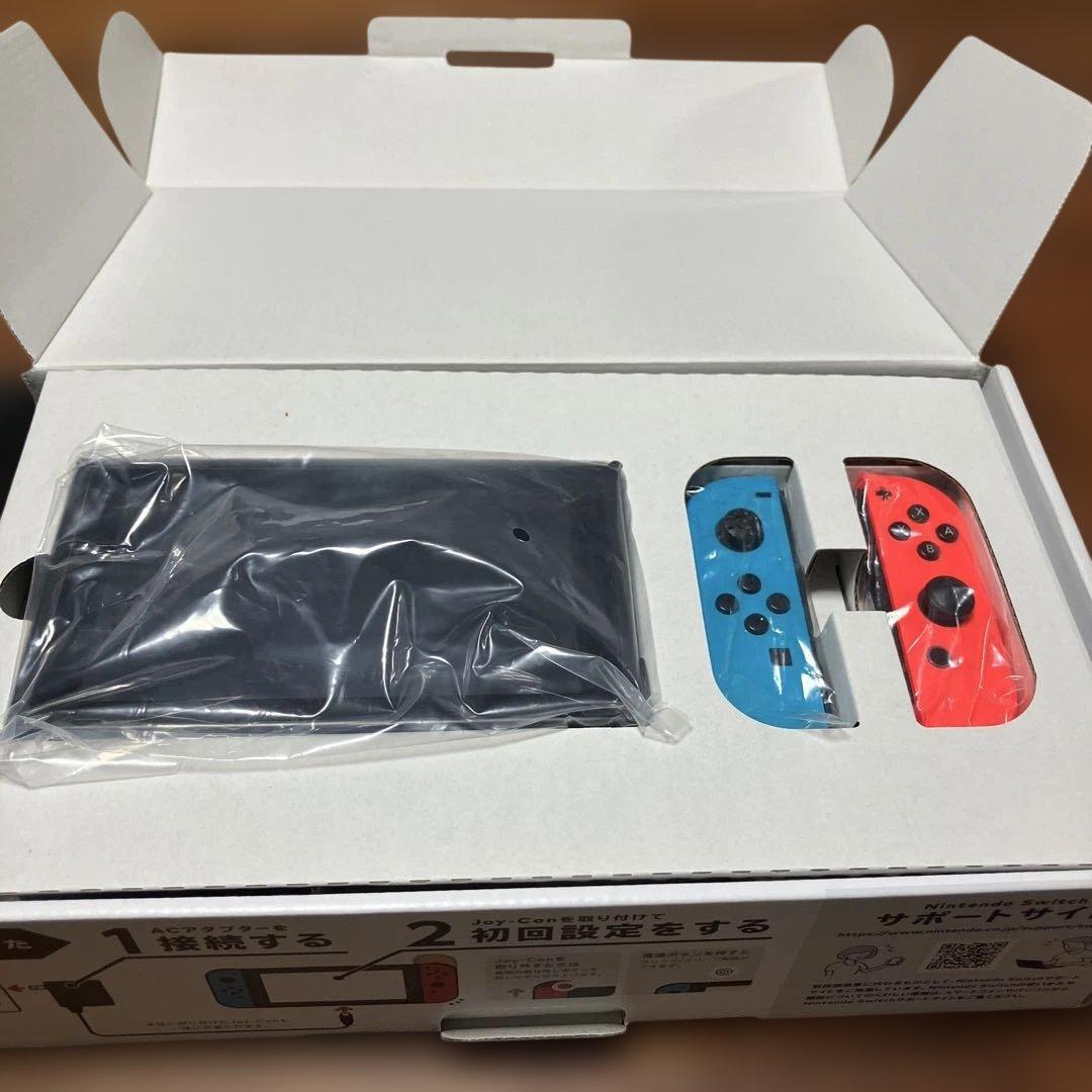Nintendo Switch ネオンブルー／レッド+ 付属品