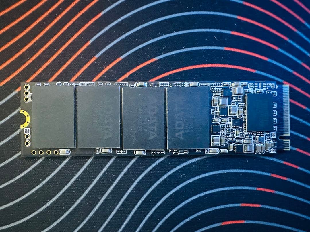 内蔵型SSD ADATA 2TB PCIe Gen4 x4 M.2 2280 SSD