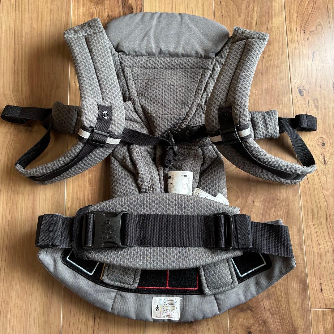 エルゴ オムニ ブリーズ 抱っこひも Ergo baby OMNI Breeze