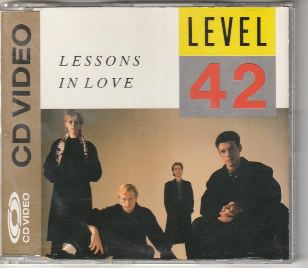 LEVEL 42　LESSONS IN LOVE　 CDビデオ　ゴールド盤