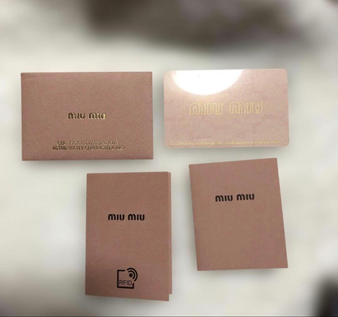 な*ゆ様 ゆ*う様 miu miu 二つ折り財布 ブラック RFID 箱・付属品