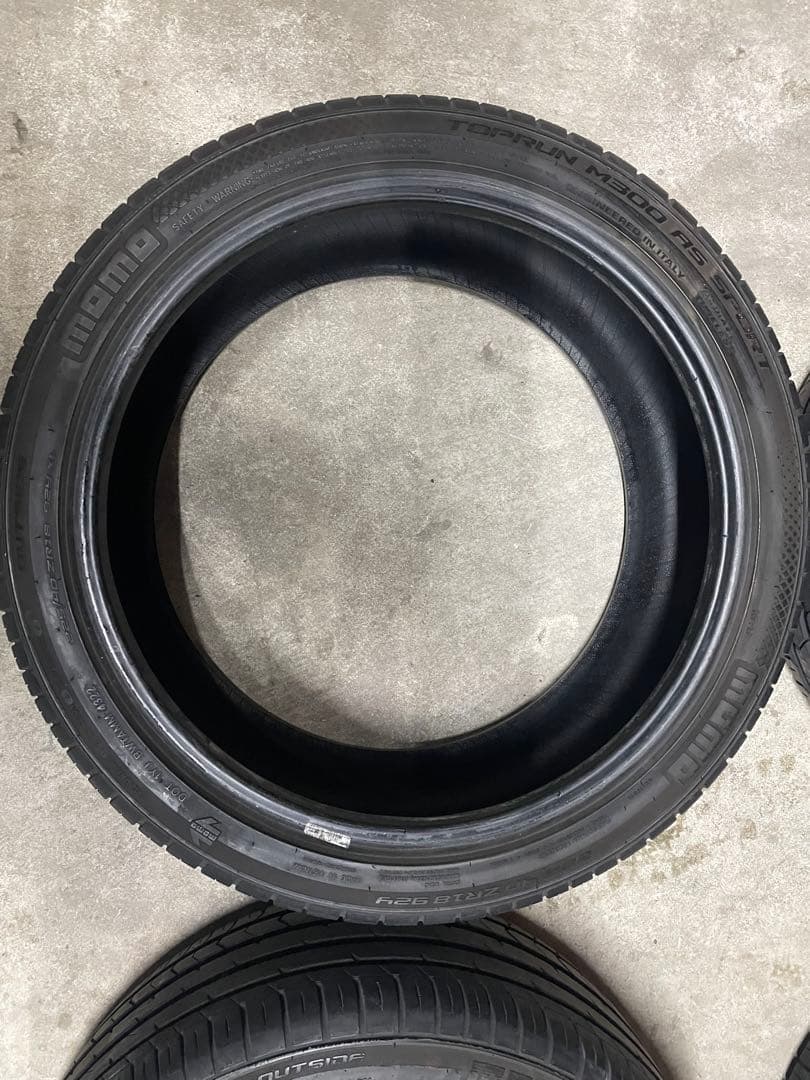 送料込み‼️MOMO 18インチサマータイヤ 225/40R18 4本セット