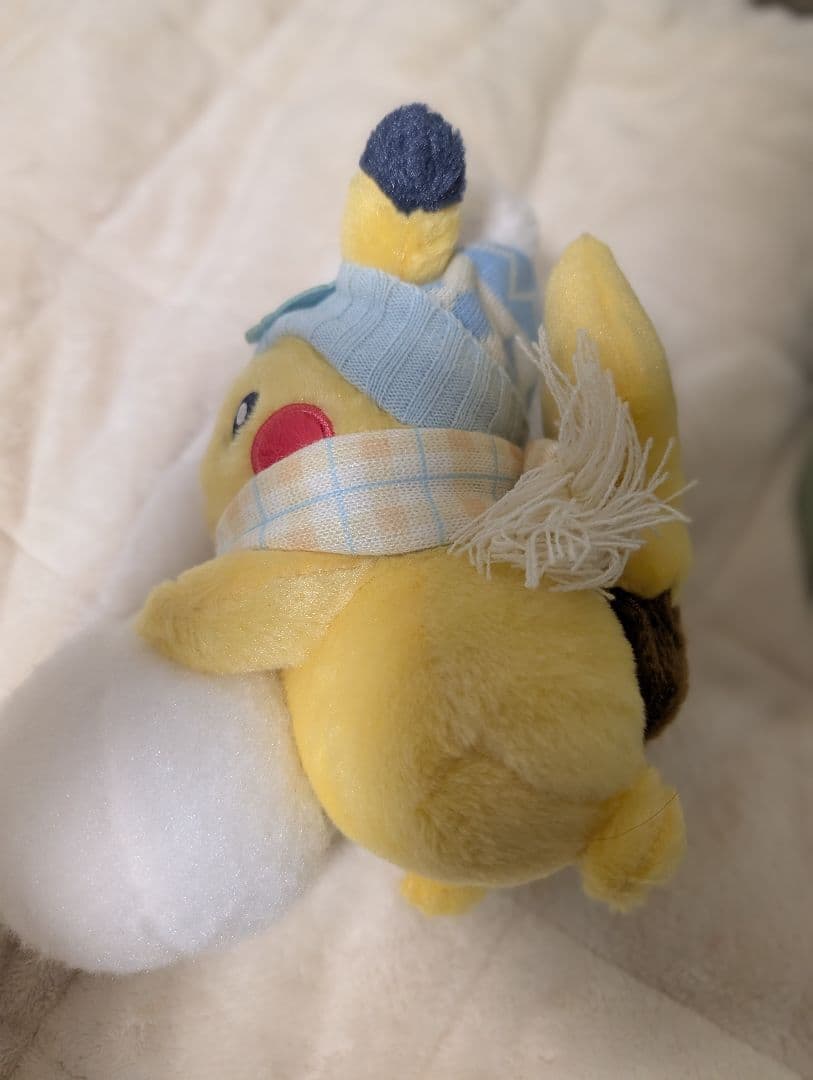 ポケモン　ぬいぐるみ ピカチュウとゆきあそび　完売品