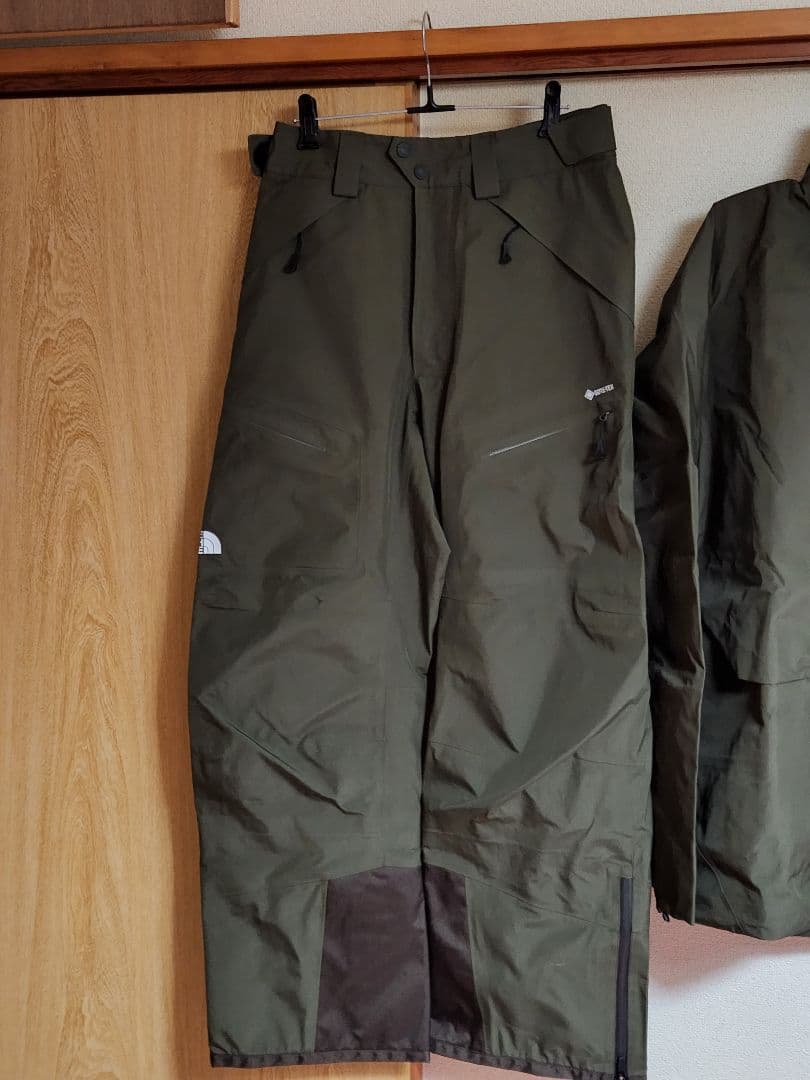THE 　NORTH 　FACE　ゴアテックス　上下セット　未使用品