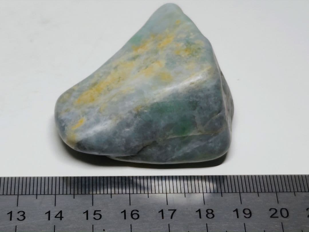 糸魚川163 翡翠 99g ヒスイ 原石 鑑賞石 自然石 誕生石 鉱物 鉱石