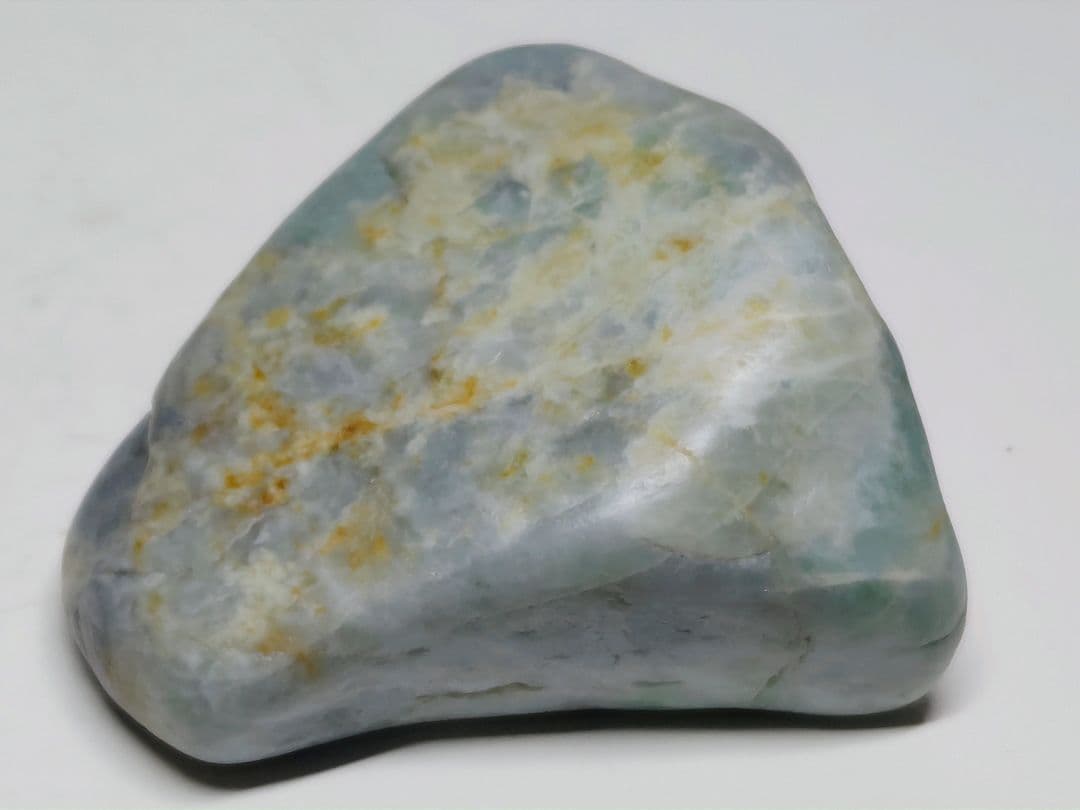 糸魚川163 翡翠 99g ヒスイ 原石 鑑賞石 自然石 誕生石 鉱物 鉱石