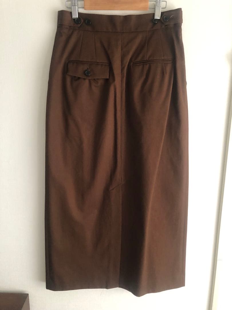 CABaN 2タックロングスカート