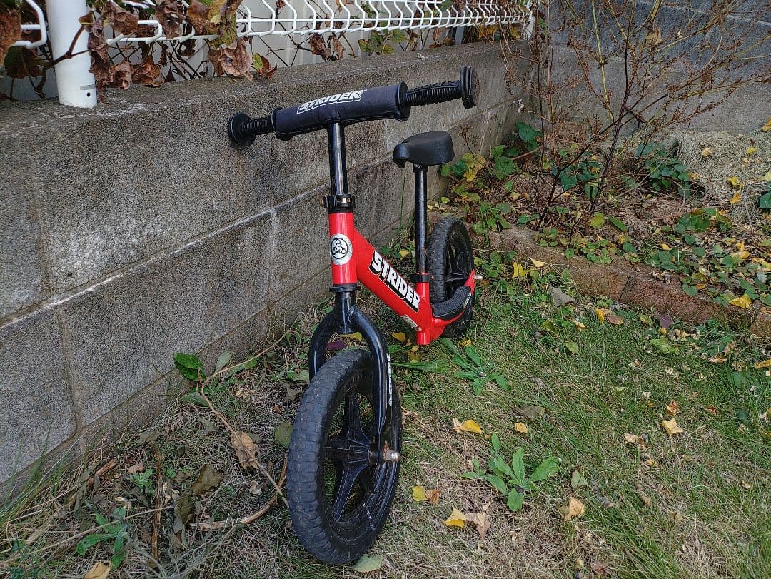 STRIDER ストライダー バランスバイク レッド 12インチ