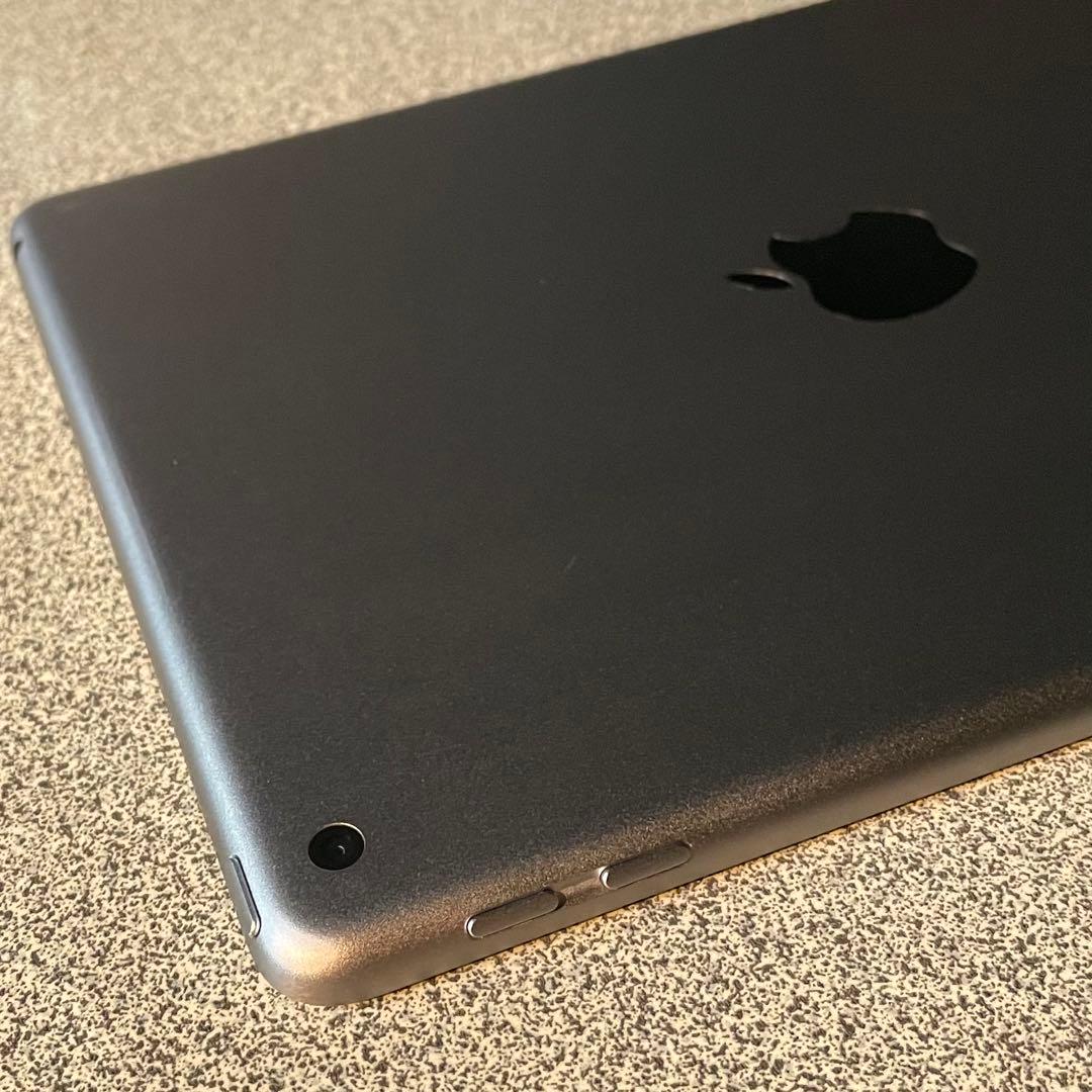 送料無料 F23 iPad 第6世代 スペースグレイ 32GB Wi-Fi