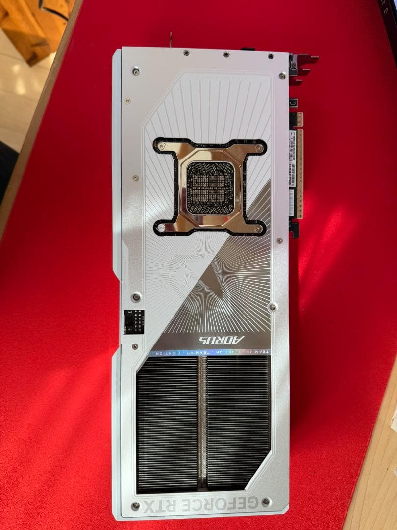グラフィックボード・グラボ・ビデオカード Gigabyte AORUS RTX 5090 MASTER ICE 32G