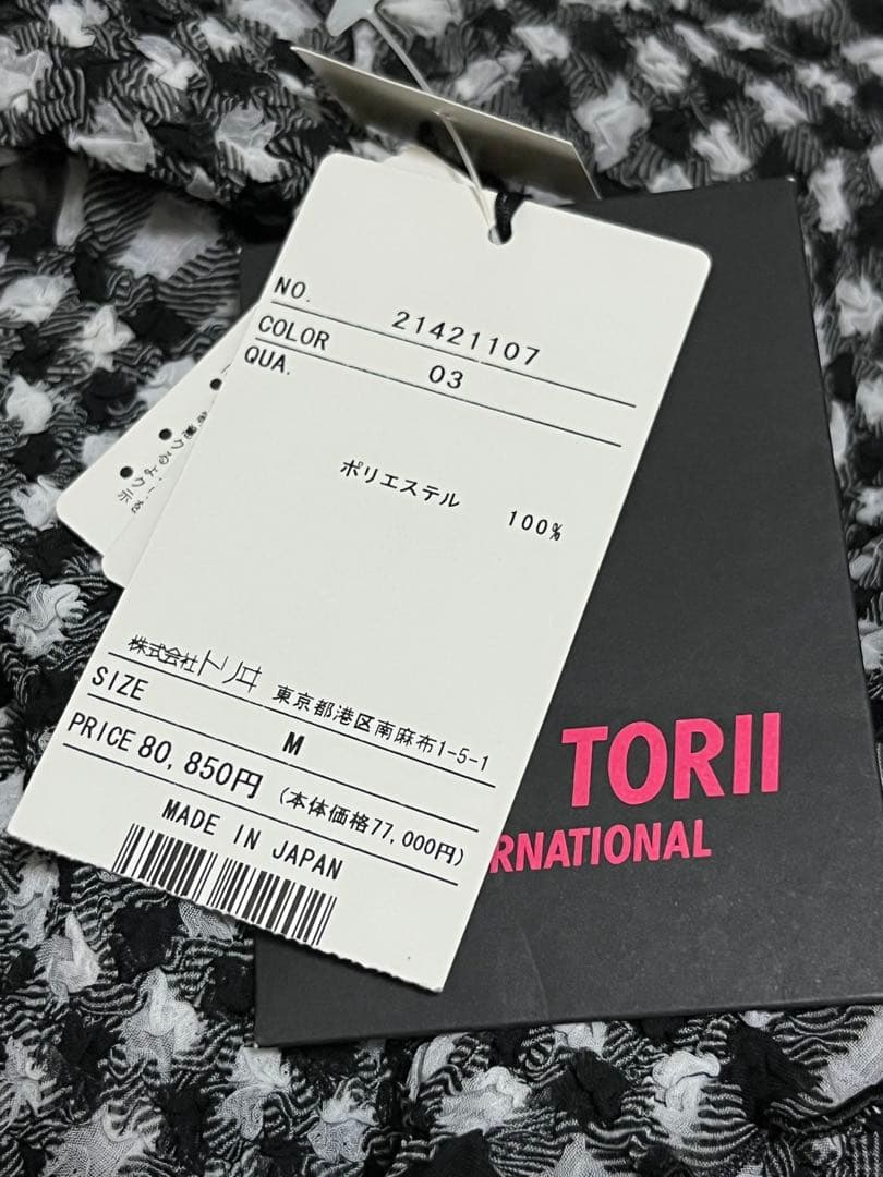 新品　YUKI TORII　シアープリーツフリルジャケット　/M　ブラック×白