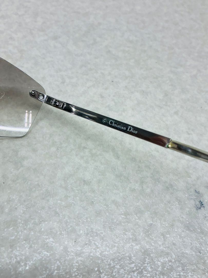 希少レア クリスチャン・ディオール D ior リムレス サングラスYB7NN