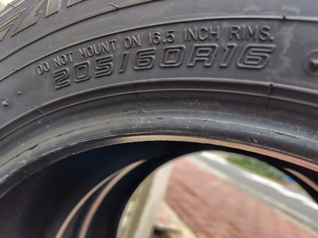 ファルケンZIEX 205/60R16 2023年製