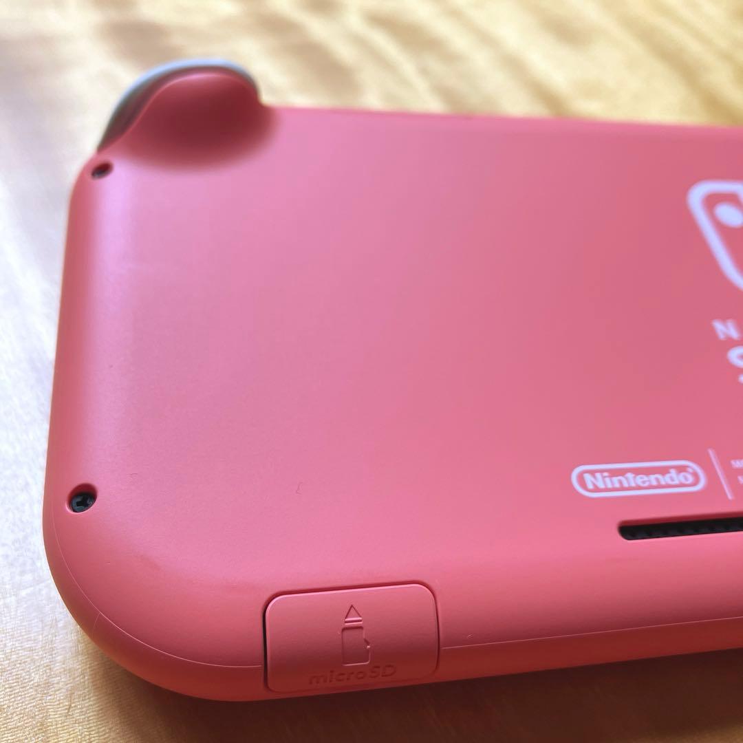 ニンテンドースイッチライト（本体のみ）/コーラルピンク