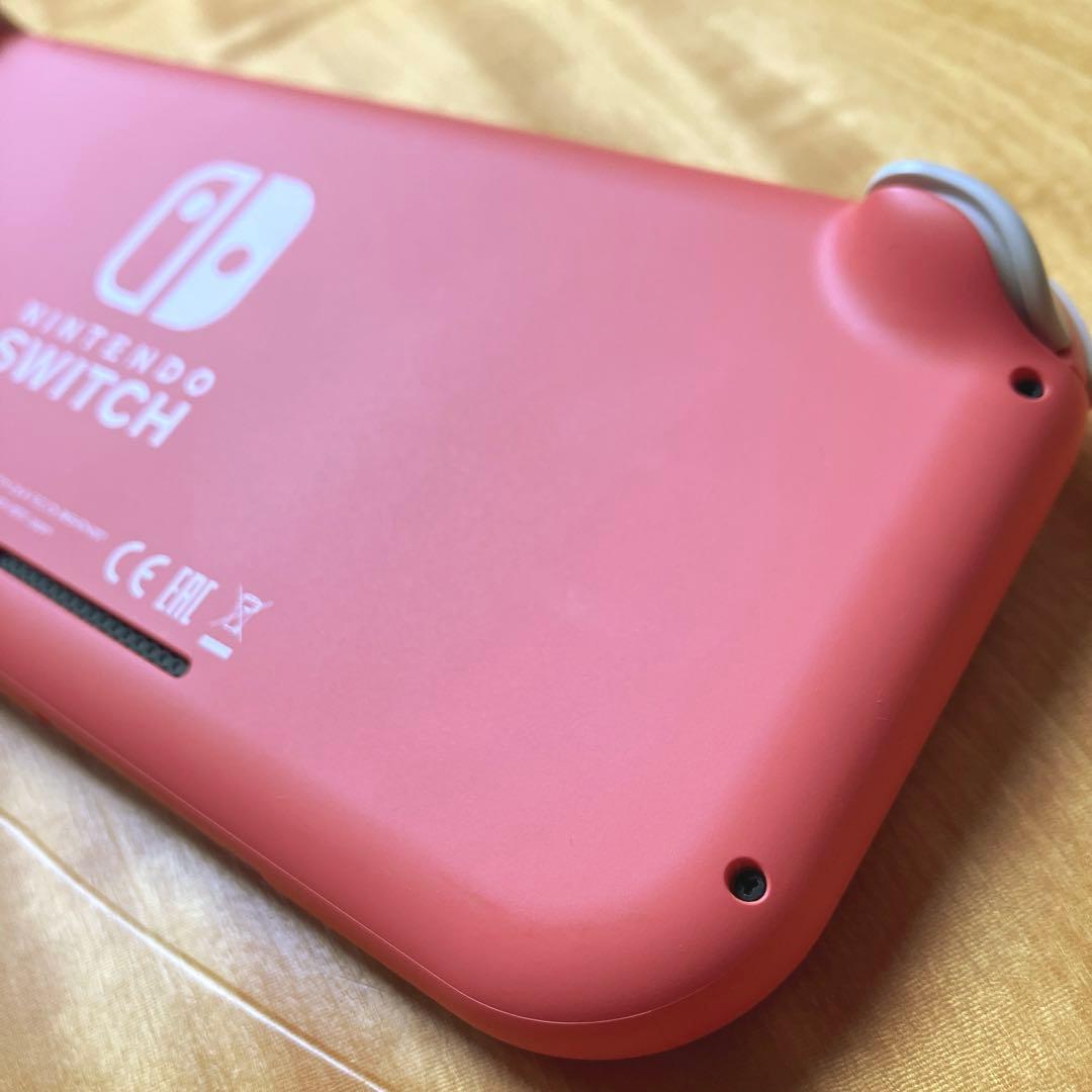 ニンテンドースイッチライト（本体のみ）/コーラルピンク