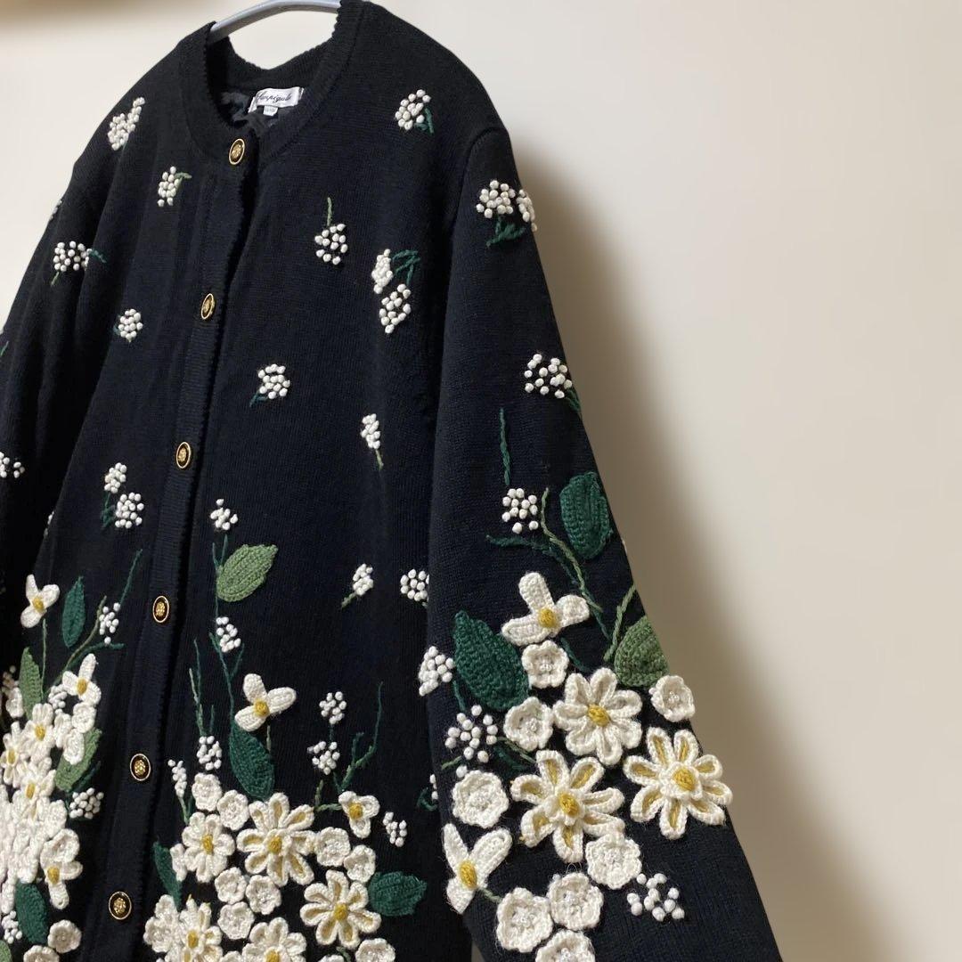 ロングニットカーディガン立体フラワー刺繍ビーズ付きブラック大きいサイズLL〜3L