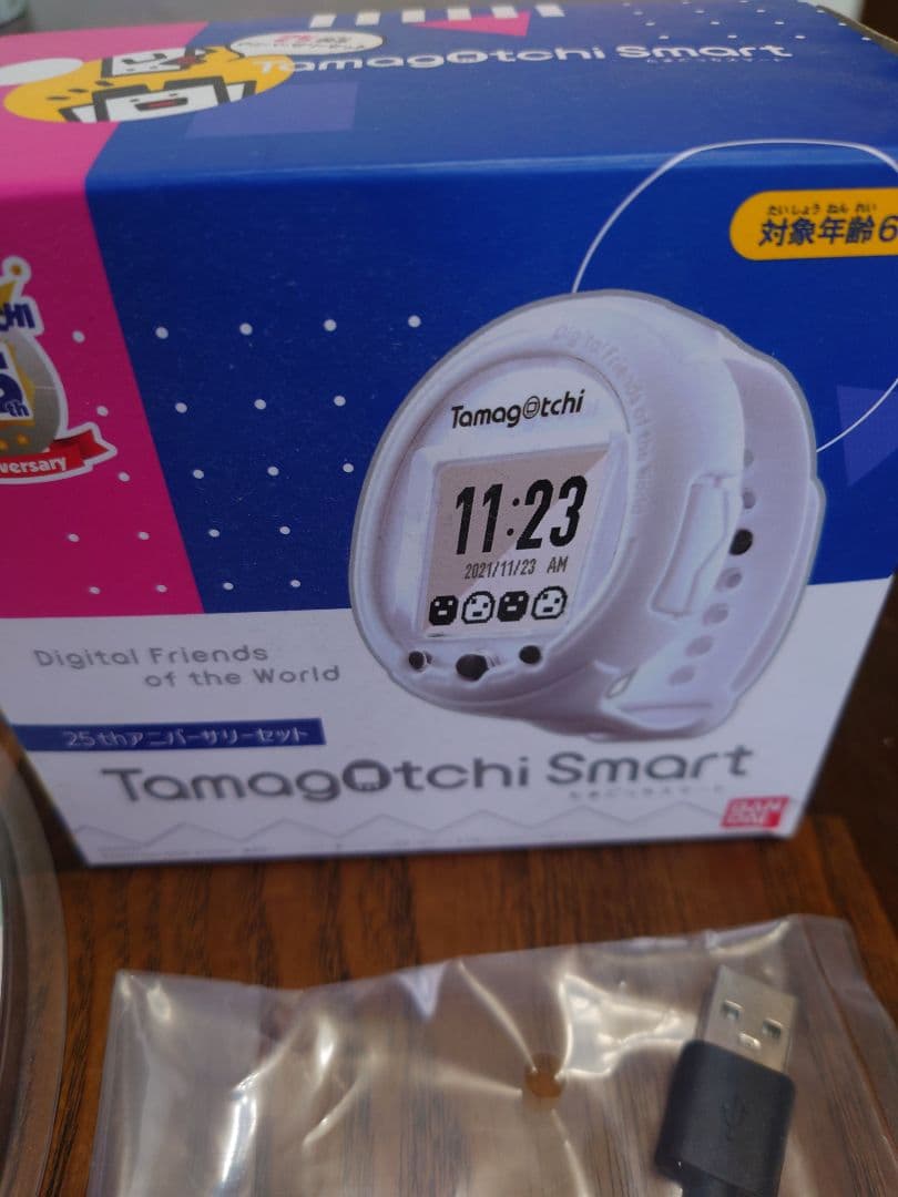 25th アニバーサリー たまごっち スマートとNiziUのカードセット
