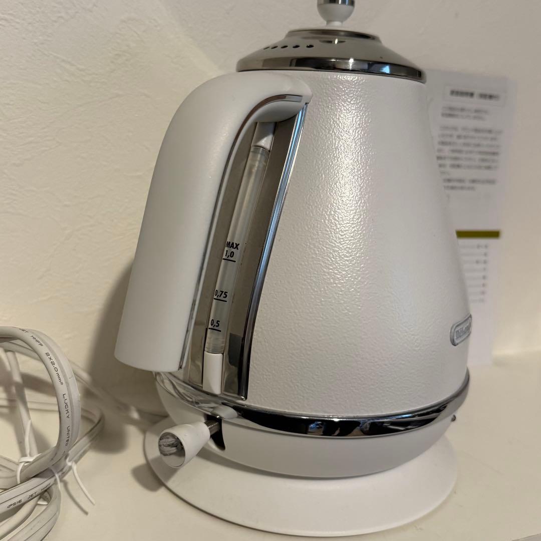 デロンギ 電気ケトル KBOE1220J ホワイト