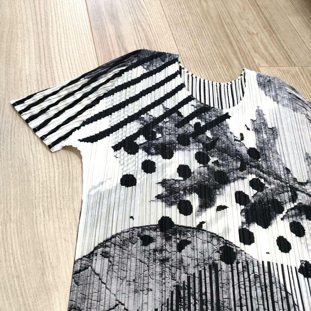 極美品❢プリーツプリーズ　半袖　トップス　イッセイミヤケ