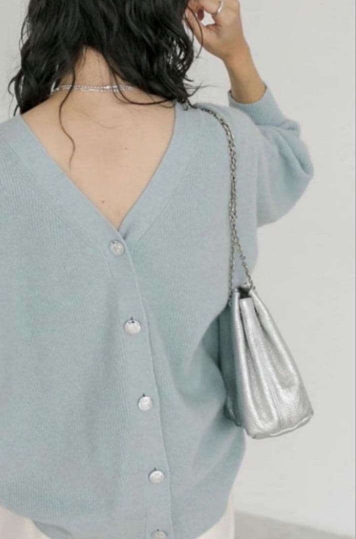 美品✨　リヴドロワ　ヘアリーラメ2WAYカーディガン 2way 水色