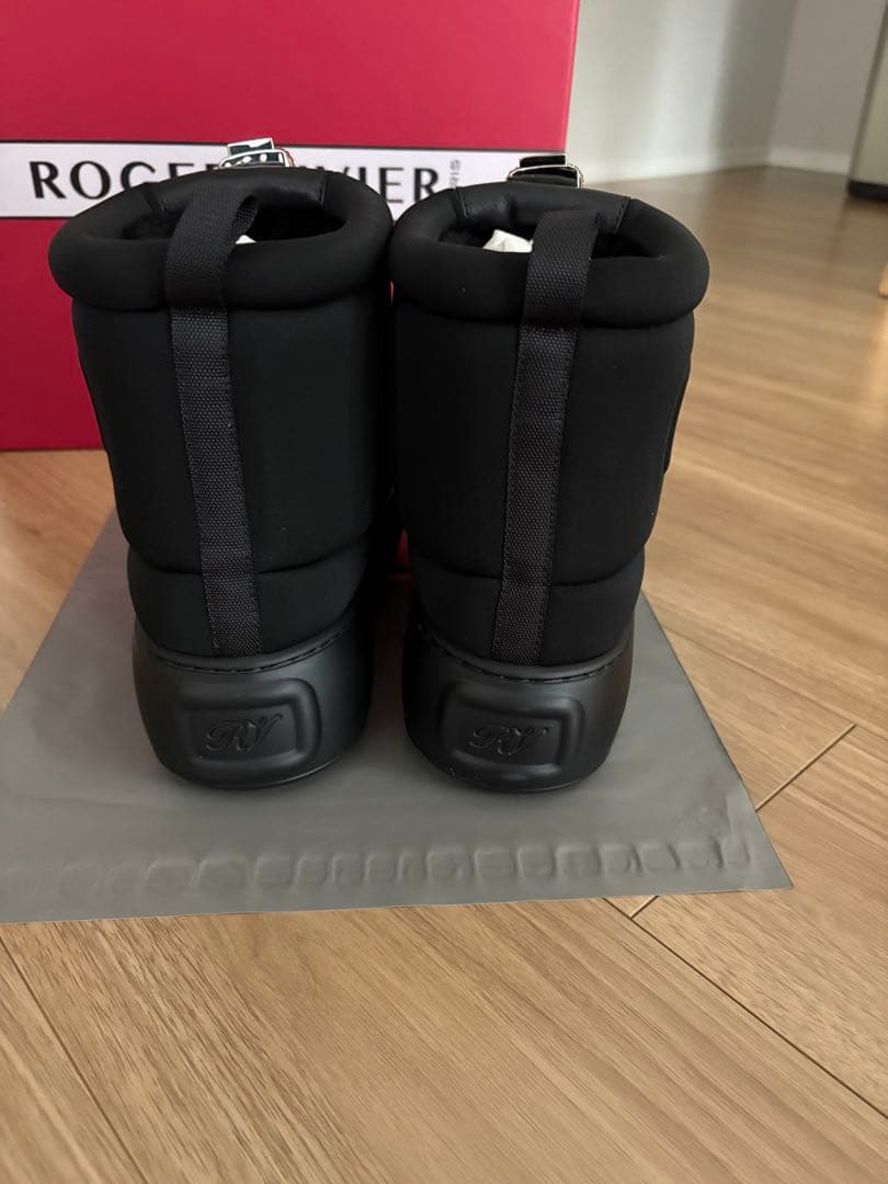 ROGER VIVIER ブラックムートンブーツ サイズ37