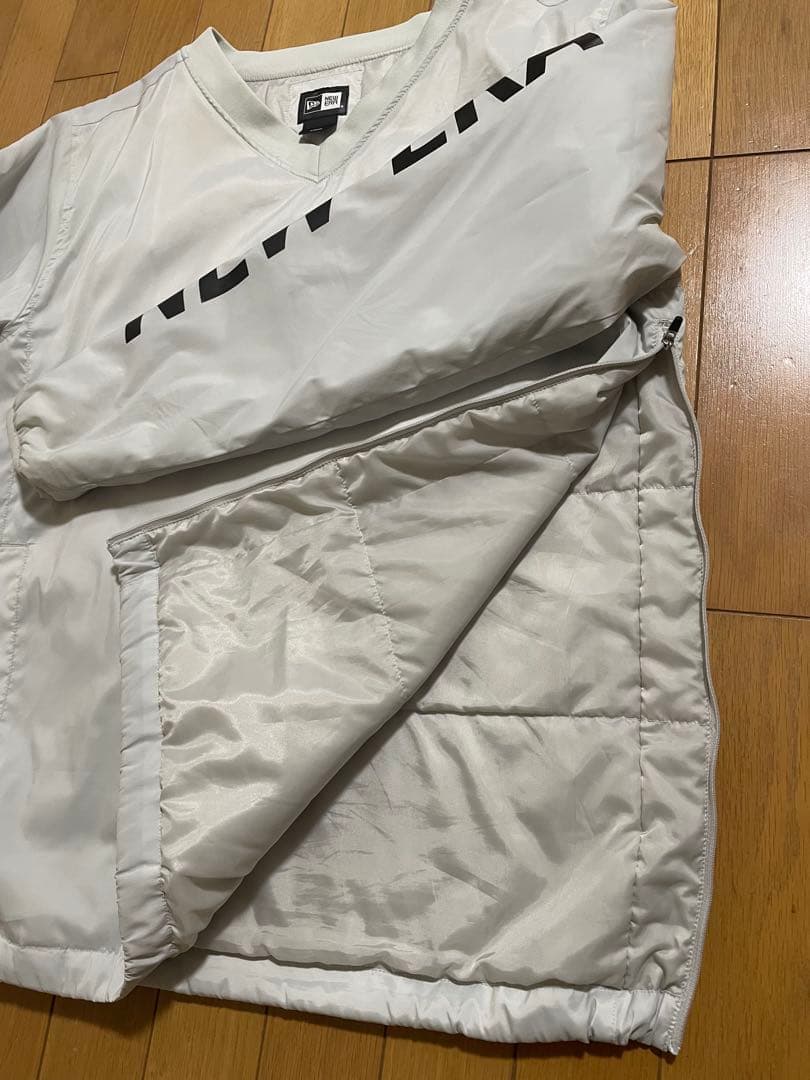 NEWERA Vネック　中綿入りジャケット　L