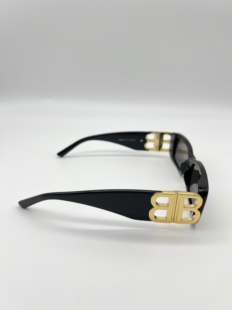 ☆新品未使用☆BALENCIAGA サングラス　ブラック