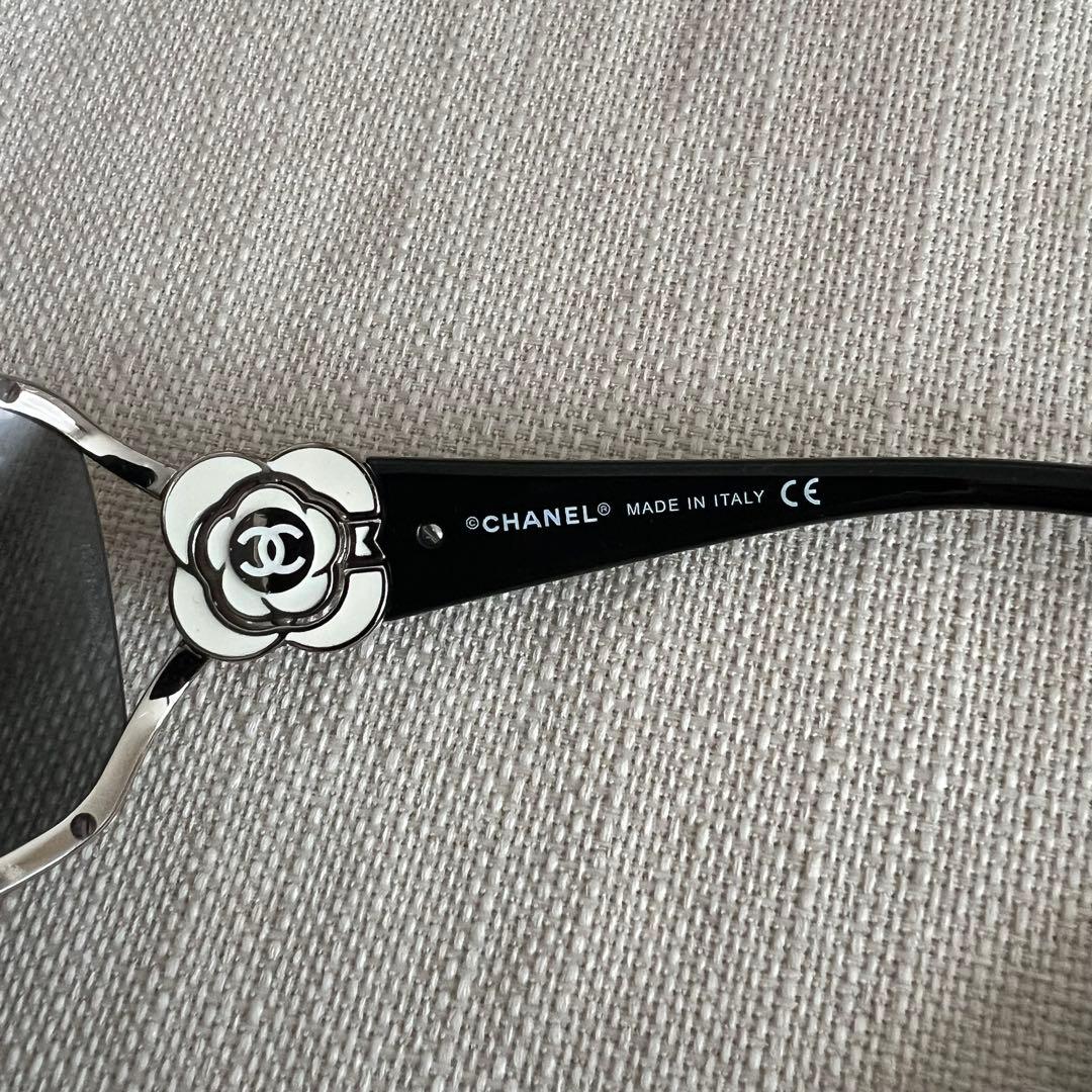 ひ*ろ様 CHANEL サングラス フラワーモチーフ
