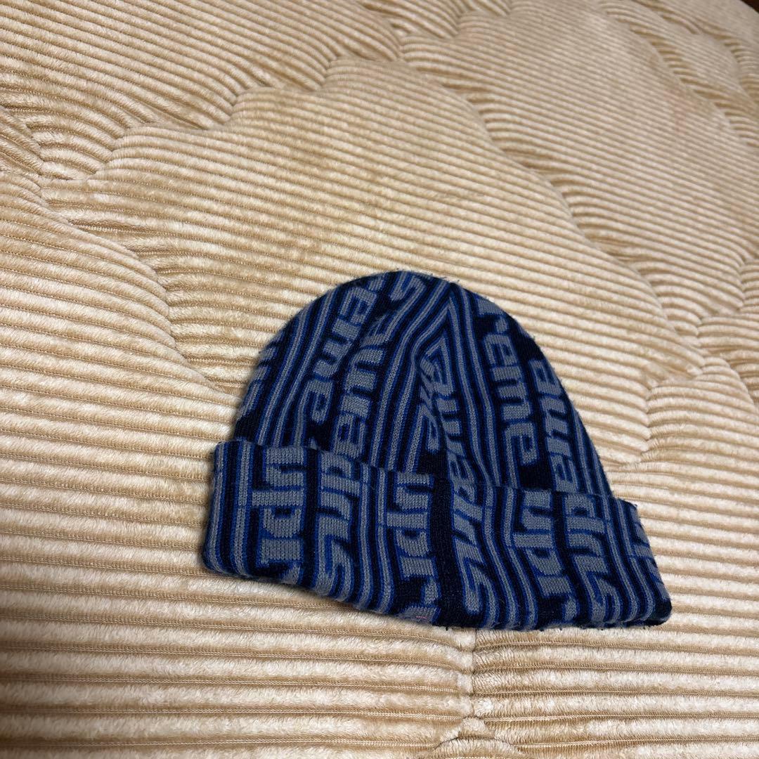 Supreme ロゴ入りビーニー ネイビー/ブラック