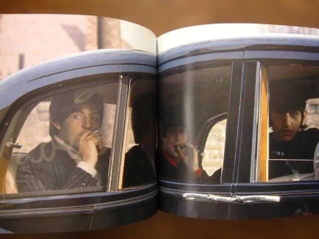 アート・デザイン・音楽 Beatles Photographs from the Set of Help