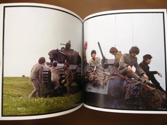 アート・デザイン・音楽 Beatles Photographs from the Set of Help