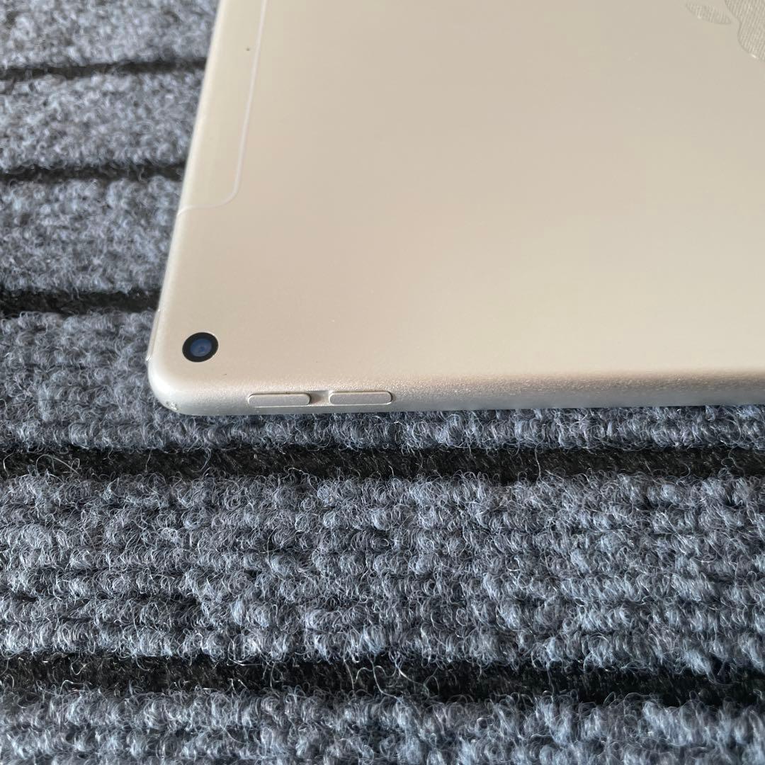 60 iPad Air3 3世代 64GB SIMフリーモデル シルバー