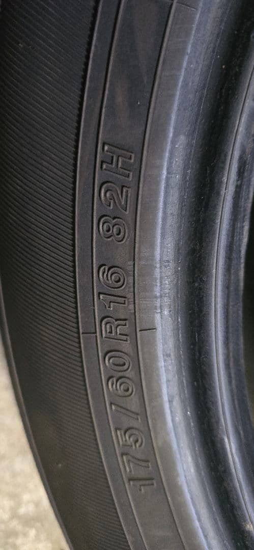 と*ん様 175/60r16　YOKOHAMA　BluEarth　ES32 4本