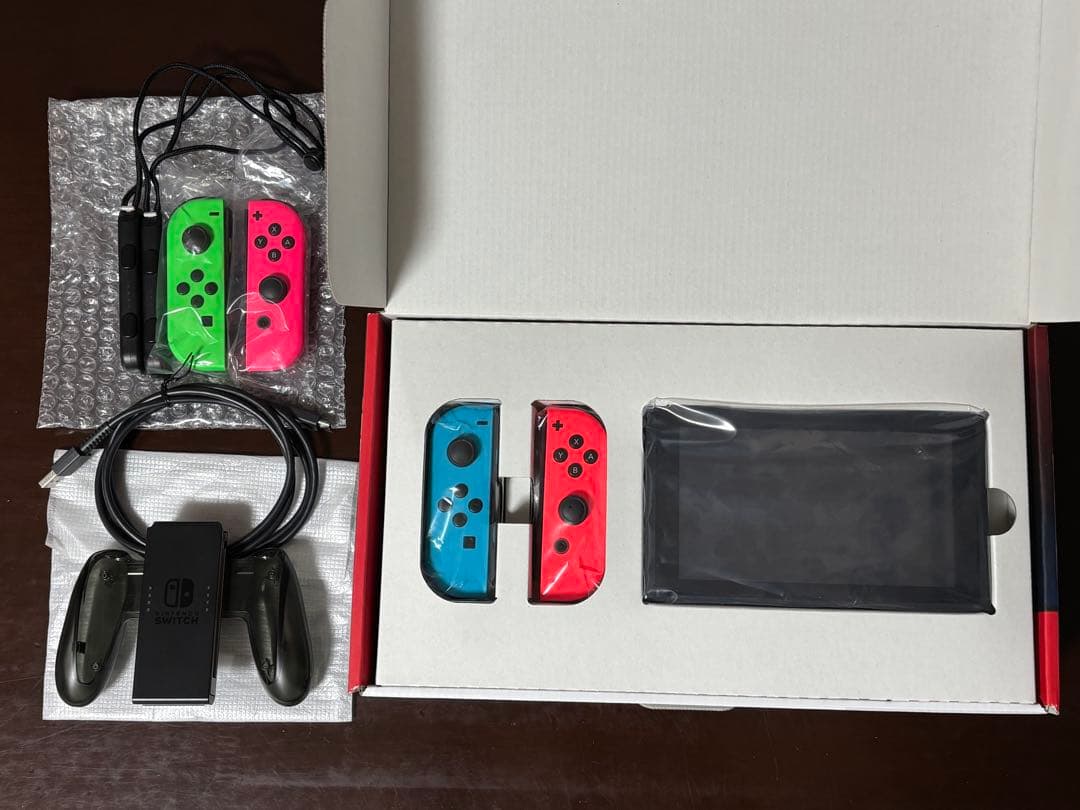 NintendoSwitch任天堂スイッチ本体、他3点セット（送料込、匿名配送）