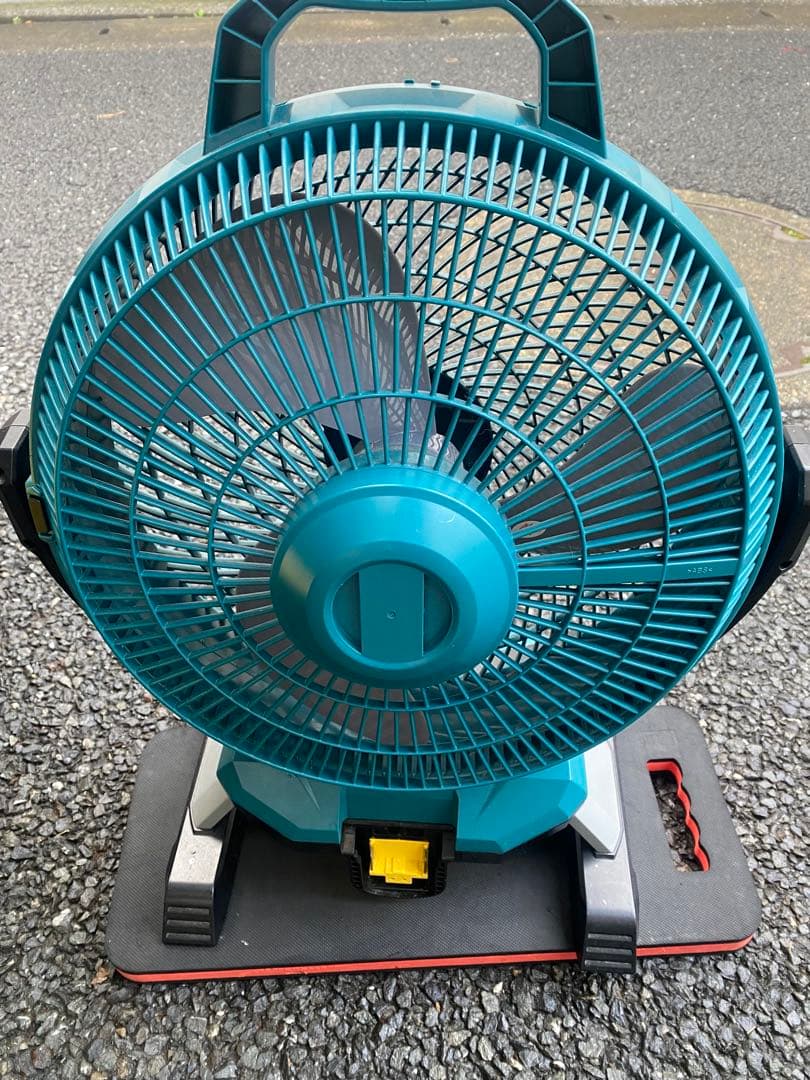メ*ド様 マキタ　充電式産業扇　１８Ｖ