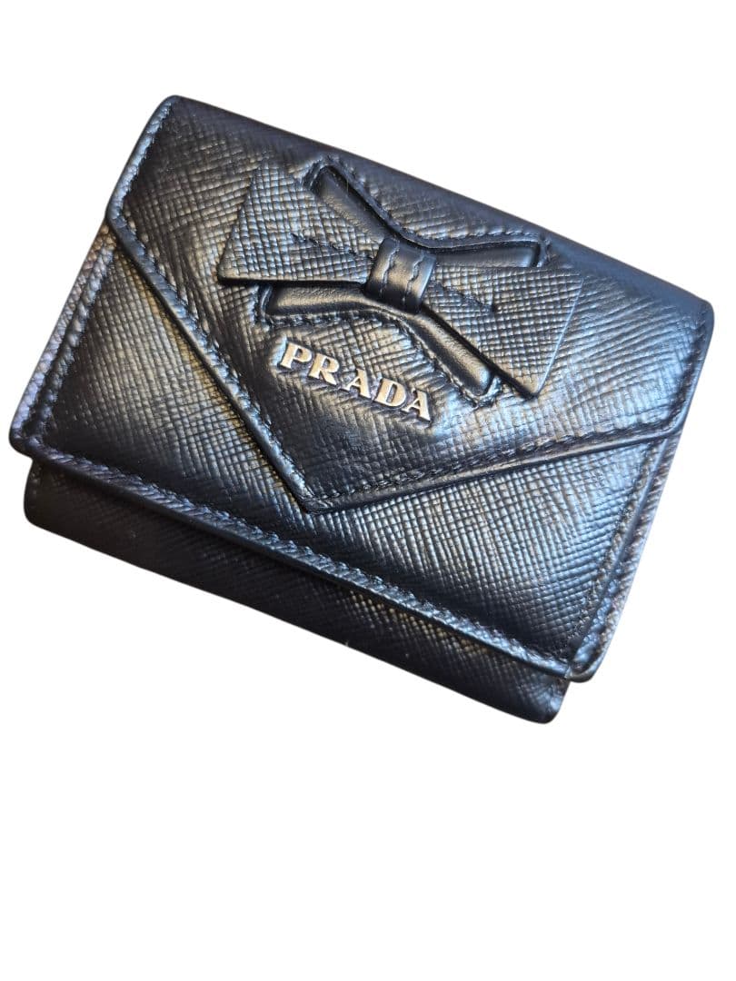 ＰＲＡＤＡ　プラダ　サフィアーノ　三つ折り財布 ミニレターリボン