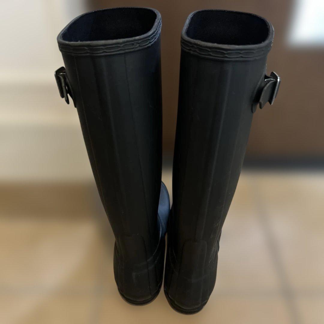 HUNTER ブラック ロングブーツ バックル付き　24.0〜24.5cm