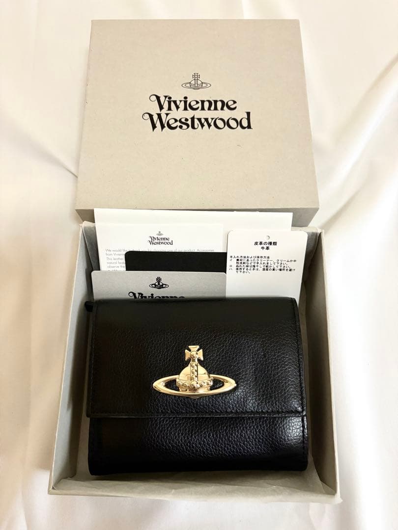 【極美品】Vivienne Westwood ブラック三つ折り財布ブラック箱付き