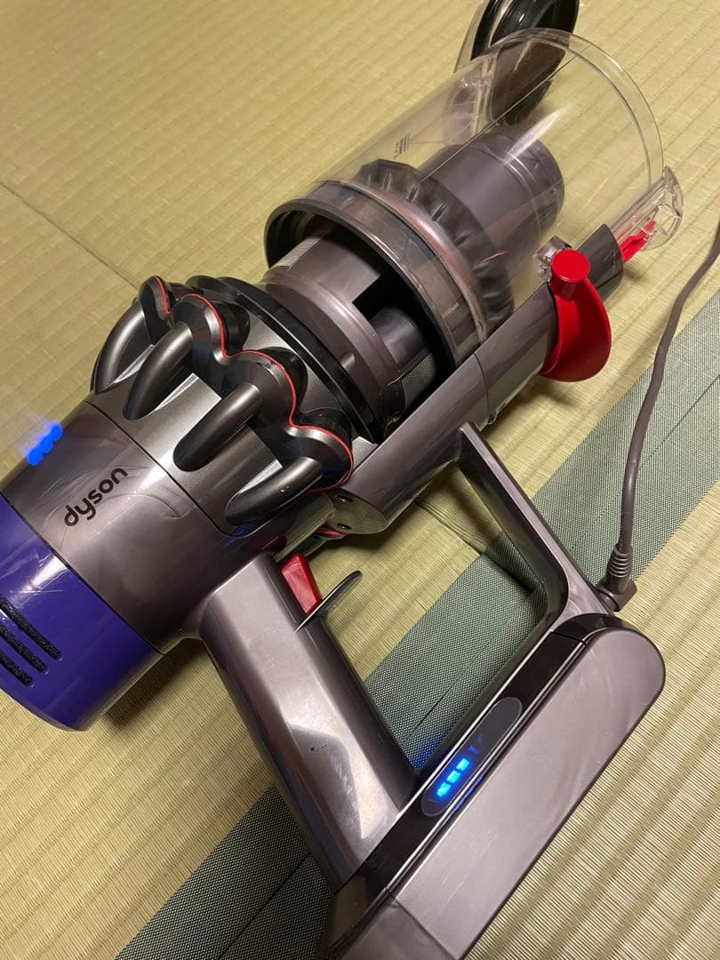 しろちゃん　Dyson ダイソン　sv12