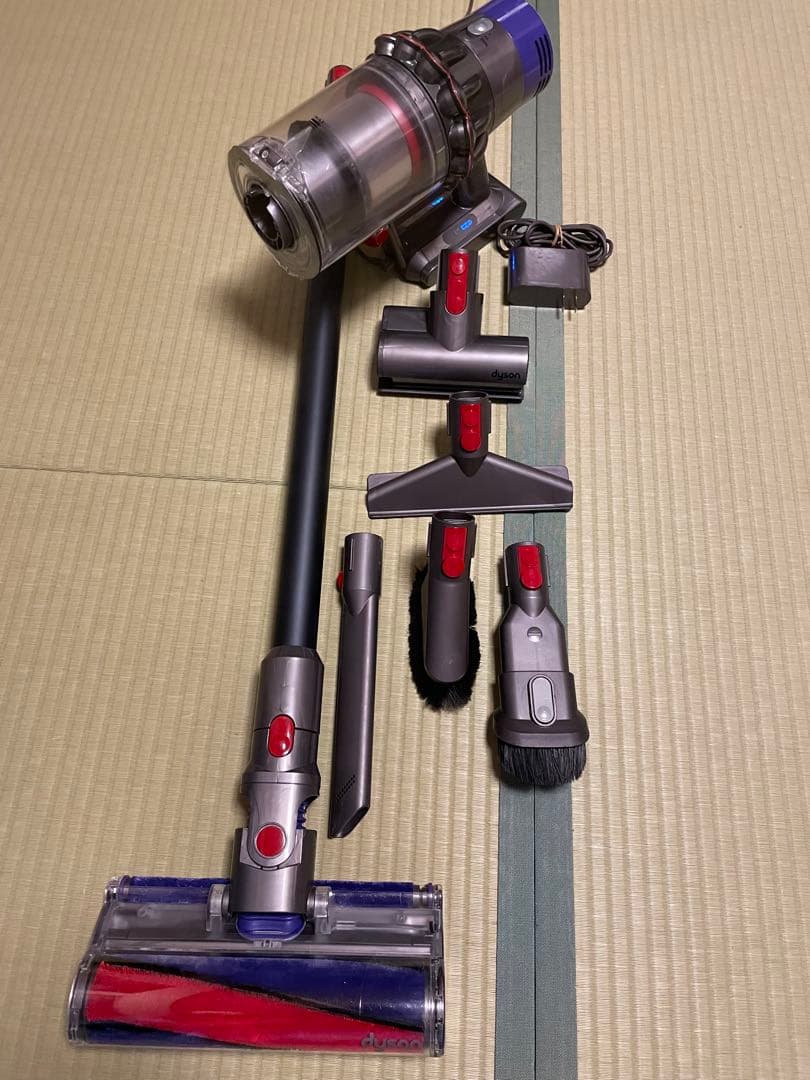 しろちゃん　Dyson ダイソン　sv12