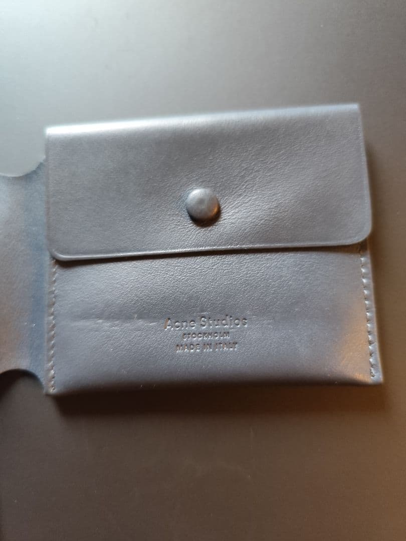 Acne Studios ネイビー 三つ折り財布