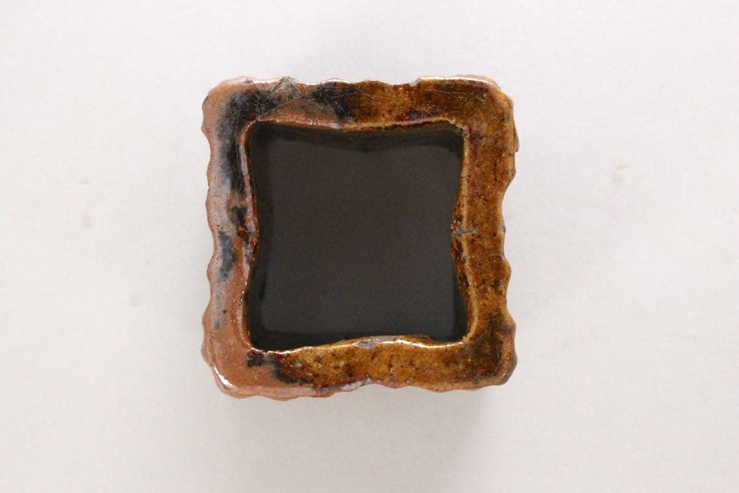 No4945 雲善　四方蓋置　高さ5.5×幅6cm 木箱付　布志名焼　送料無料