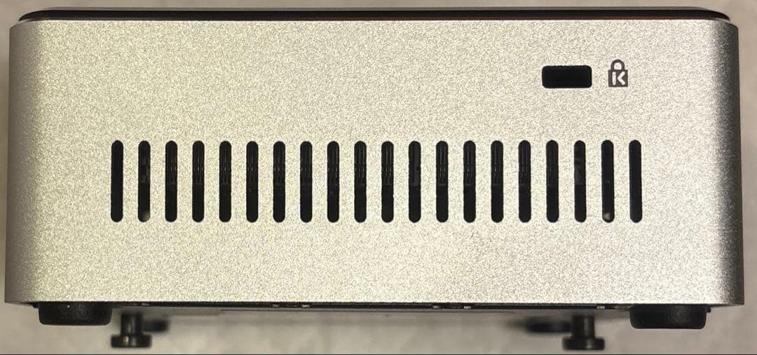 インテル NUC5i5RYH 小型パソコン